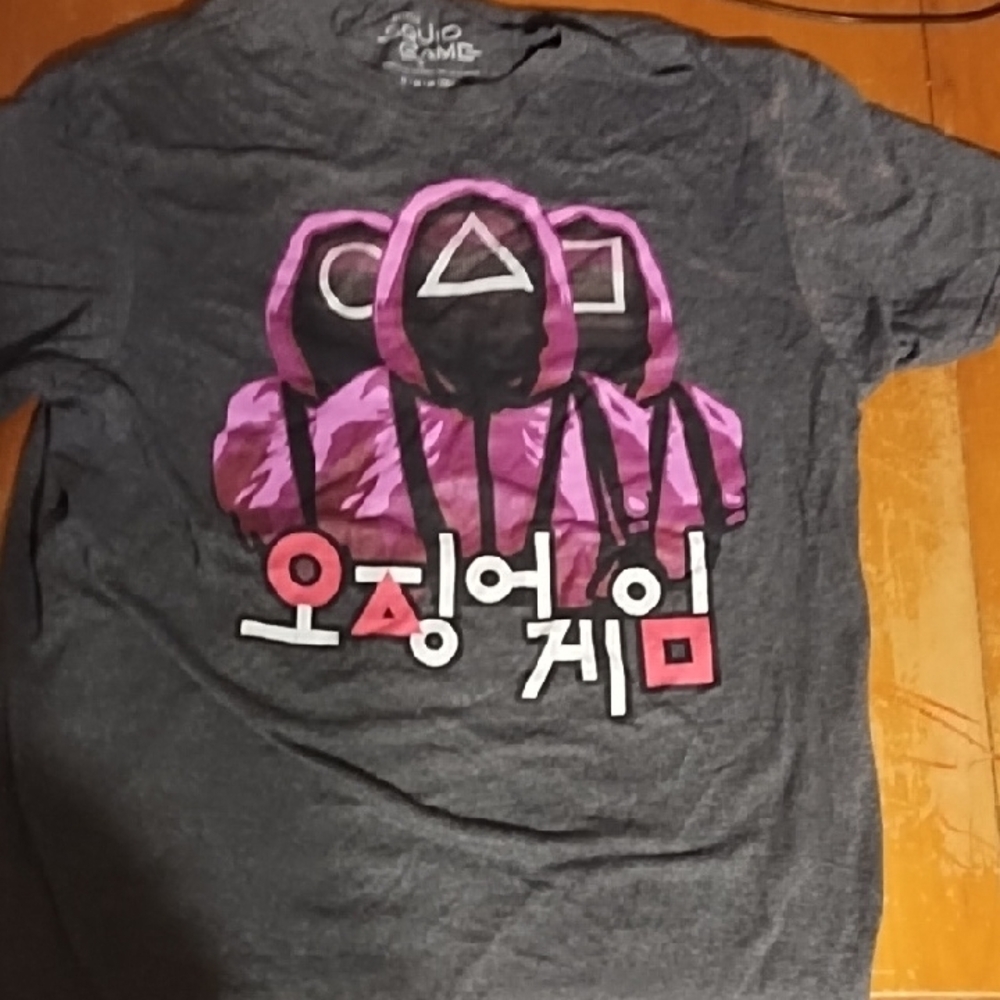 Squid Game Graphic Tee - Gray and Pink